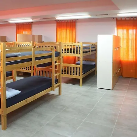 Hostal Monasterio De La Magdalena *