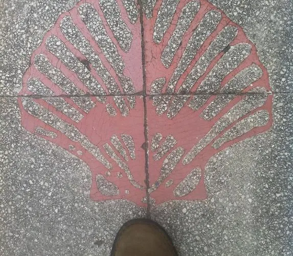 Monasterio De La Magdalena Hostel Sarria